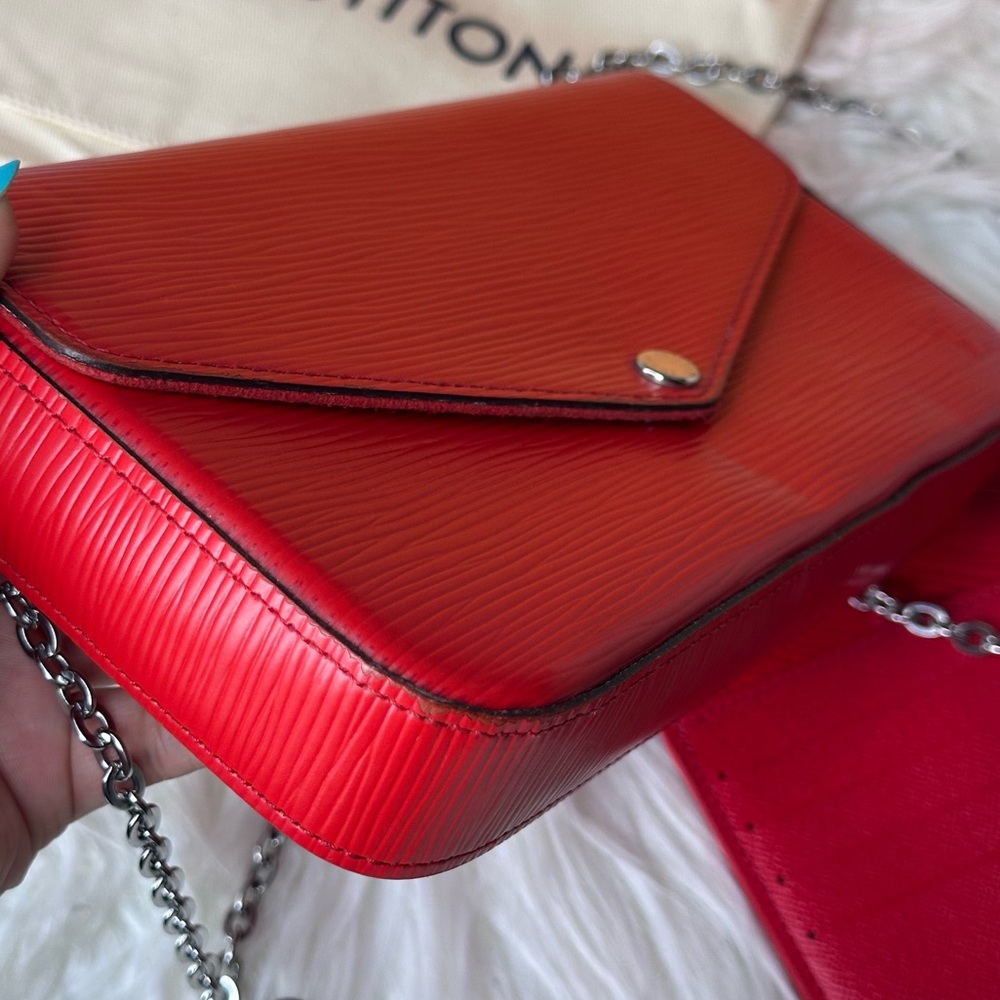 Louis Vuitton Red Felicie Pochette in EPI Leather - Picture 12 of 16
